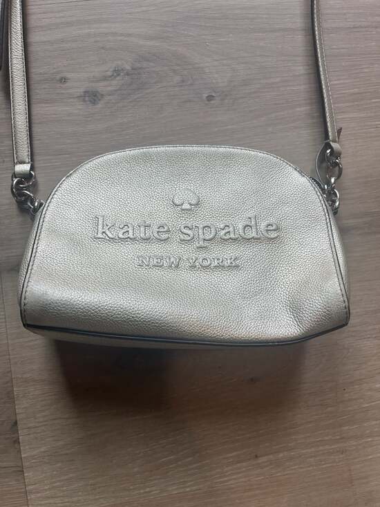 Kate Spade Larchmont Avenue Tori Crossbody Bag Silver Metallic Pebble Leather - Picture 2 of 7